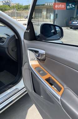 Седан Volvo S60 2015 в 