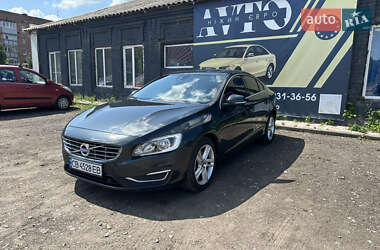 Седан Volvo S60 2013 в 