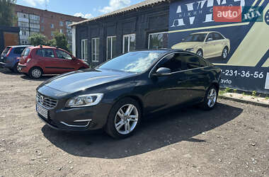 Седан Volvo S60 2013 в 