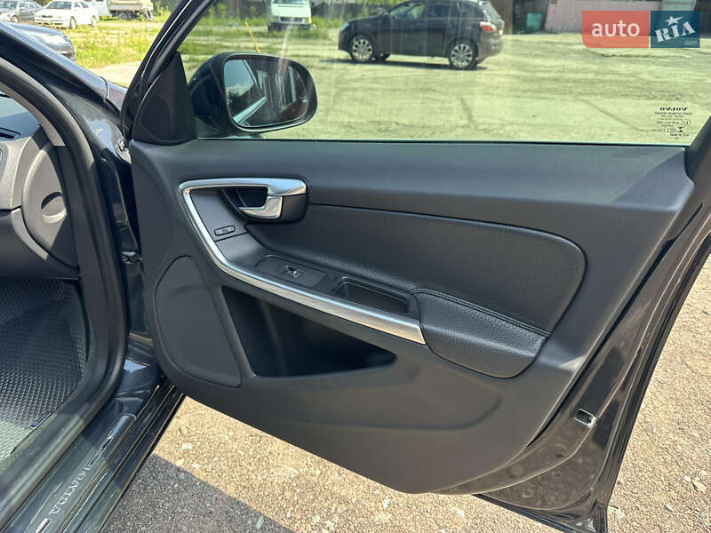 Седан Volvo S60 2013 в Нежине