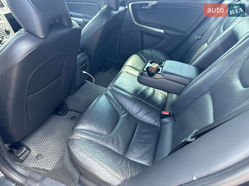 Седан Volvo S60 2013 в Нежине