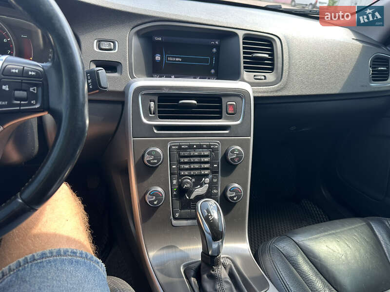 Седан Volvo S60 2013 в Нежине