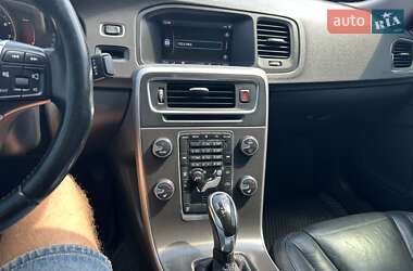 Седан Volvo S60 2013 в 