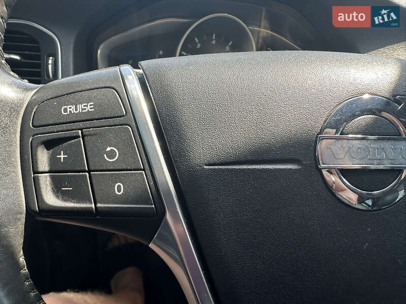 Седан Volvo S60 2013 в Нежине