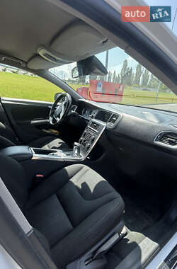 Седан Volvo S60 2011 в 
