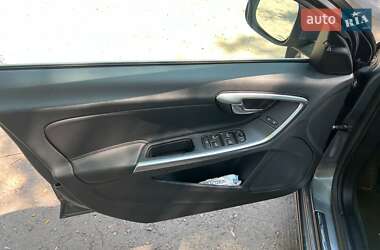Седан Volvo S60 2016 в 