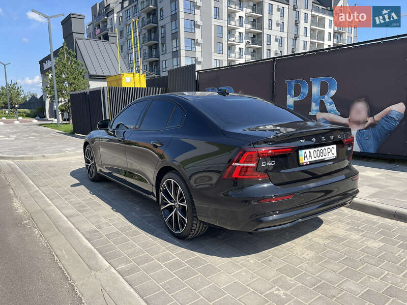 Седан Volvo S60 2024 в Киеве