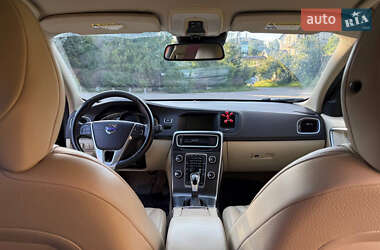 Седан Volvo S60 2013 в 