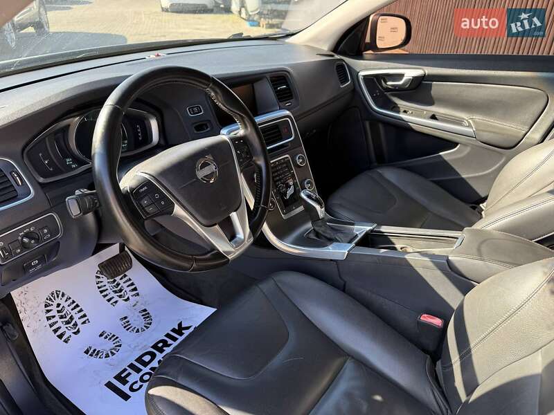 Седан Volvo S60 2015 в Луцке