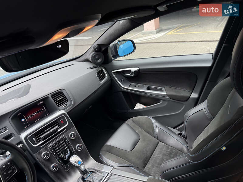 Седан Volvo S60 2017 в Киеве