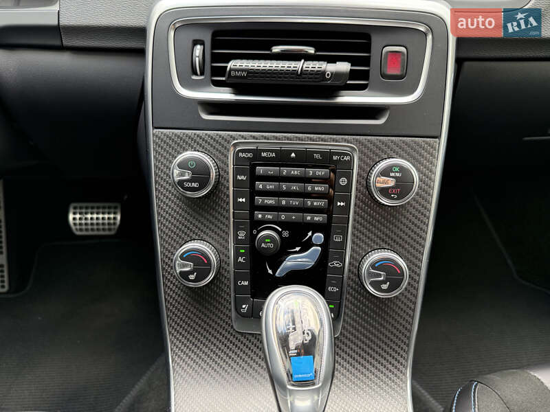 Седан Volvo S60 2017 в Киеве