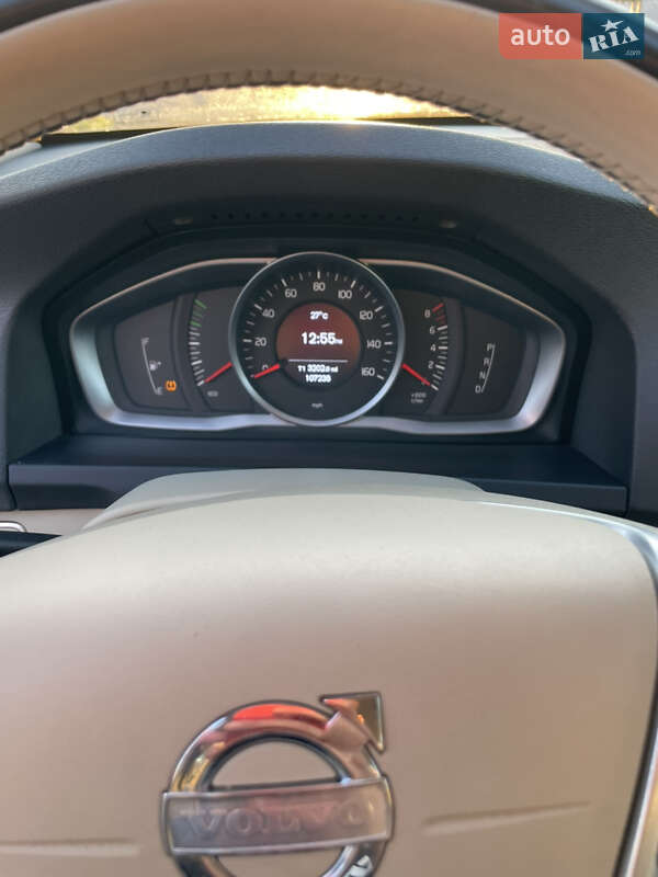 Седан Volvo S60 2015 в Виннице