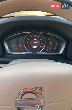 Седан Volvo S60 2015 в 