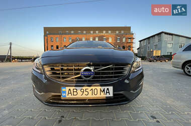 Седан Volvo S60 2015 в 