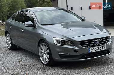 Седан Volvo S60 2016 в Львове