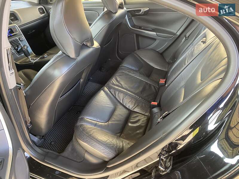 Седан Volvo S60 2011 в Тячеве фото 10 Седан Volvo S60 2011 в Тячеве