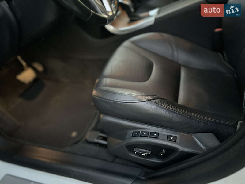 Седан Volvo S60 2015 в Черновцах