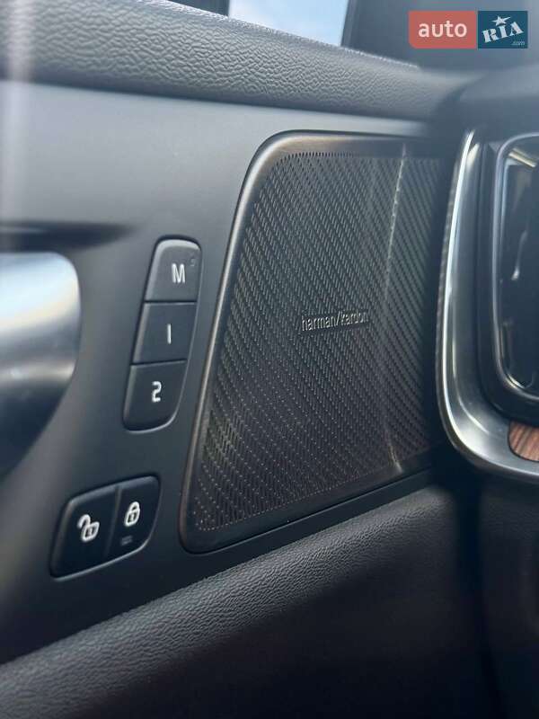 Седан Volvo S60 2023 в Киеве