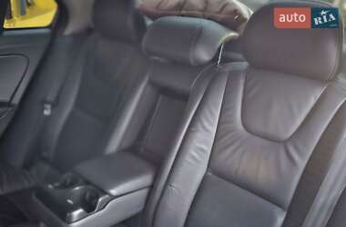 Седан Volvo S60 2013 в 