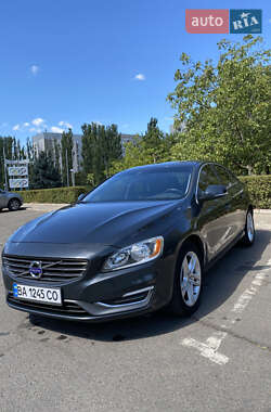 Седан Volvo S60 2013 в 