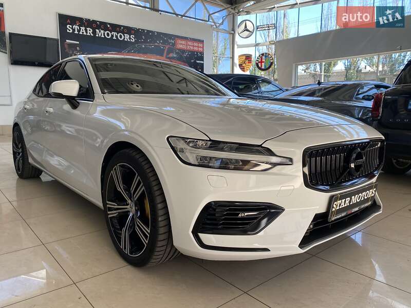 Седан Volvo S60 2019 в Одессе