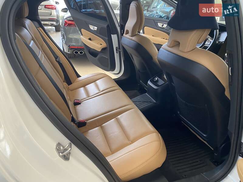 Седан Volvo S60 2019 в Одессе