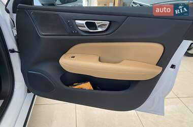 Седан Volvo S60 2019 в 