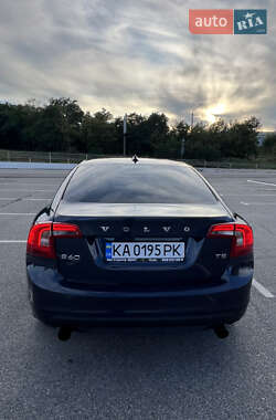 Седан Volvo S60 2012 в 