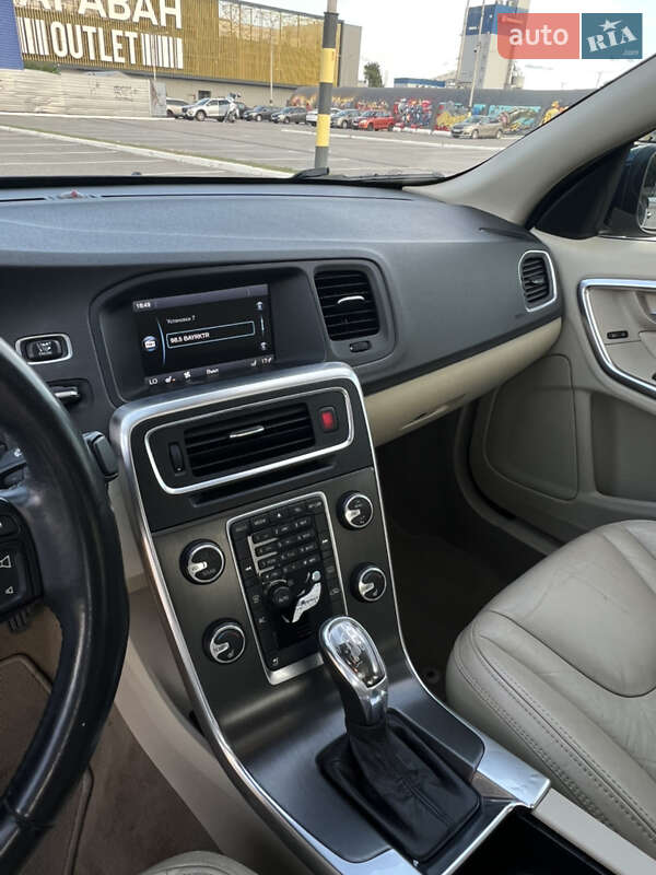 Седан Volvo S60 2012 в Киеве фото 17 Седан Volvo S60 2012 в Киеве