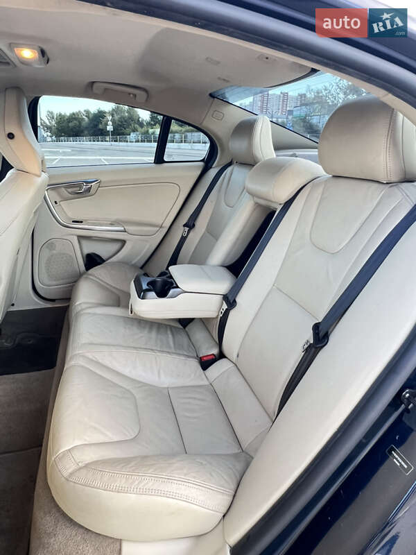 Седан Volvo S60 2012 в Киеве фото 31 Седан Volvo S60 2012 в Киеве