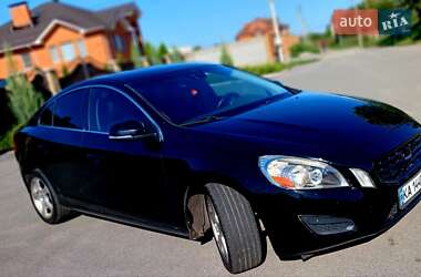 Седан Volvo S60 2012 в 