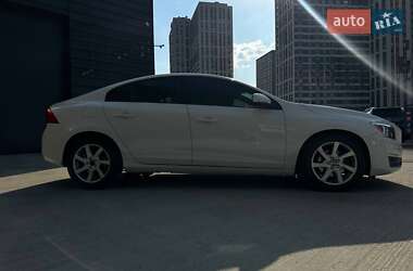 Седан Volvo S60 2014 в 