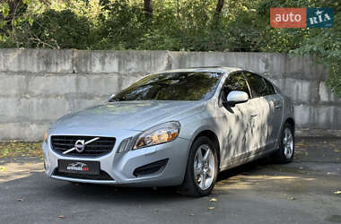 Седан Volvo S60 2013 в Києві