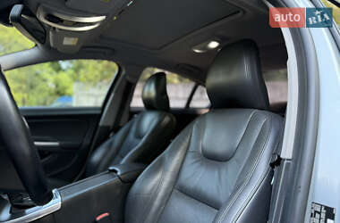 Седан Volvo S60 2013 в 