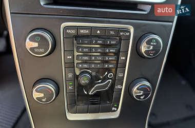 Седан Volvo S60 2012 в 