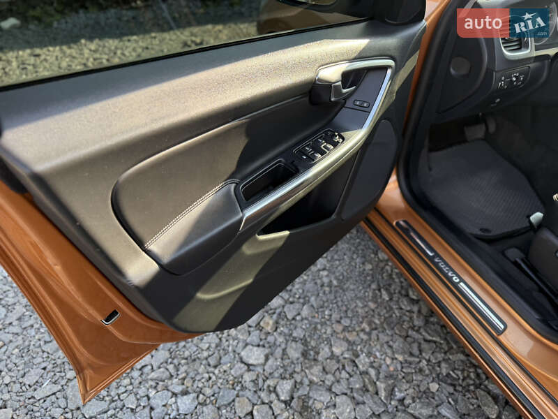 Седан Volvo S60 2012 в Хмельницком фото 43 Седан Volvo S60 2012 в Хмельницком