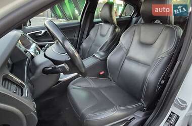 Седан Volvo S60 2017 в 