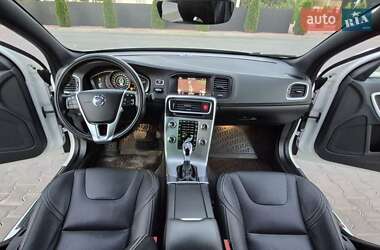 Седан Volvo S60 2017 в 