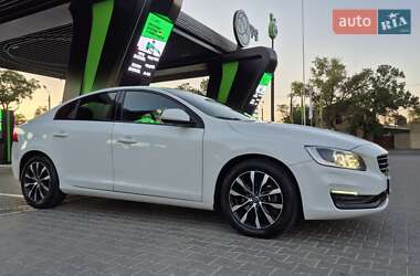 Седан Volvo S60 2017 в 