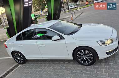 Седан Volvo S60 2017 в 