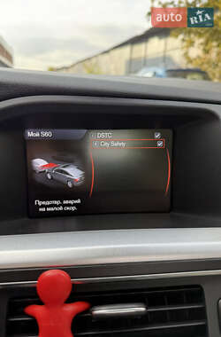 Седан Volvo S60 2013 в 