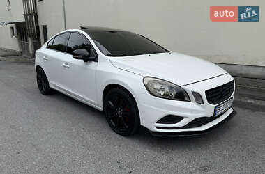 Седан Volvo S60 2013 в 