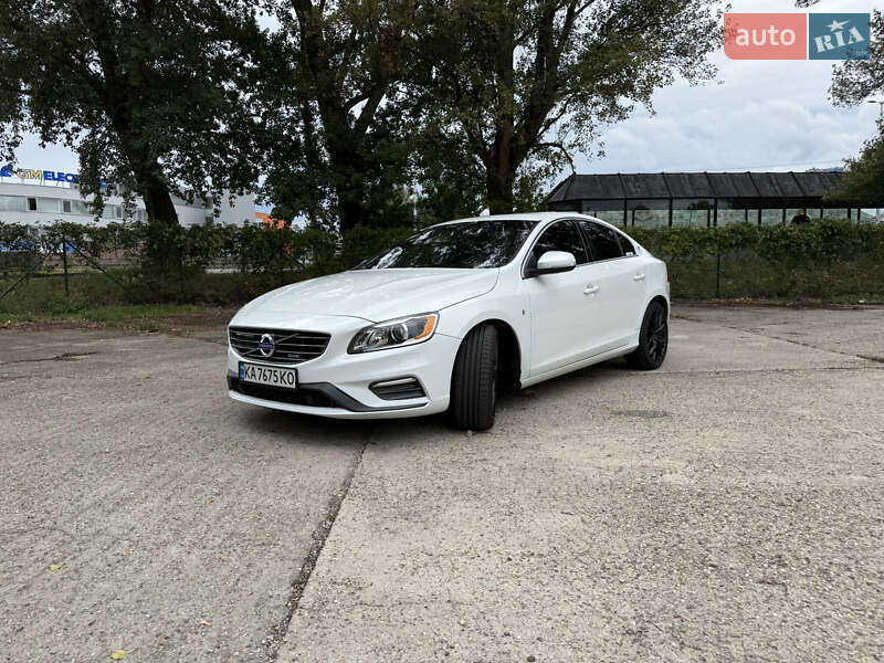 Volvo S60 2015