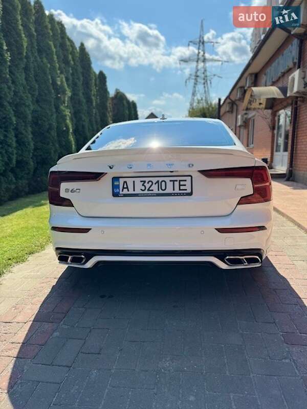 Седан Volvo S60 2020 в Києві фото 12 Седан Volvo S60 2020 в Києві