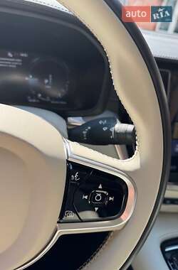 Седан Volvo S60 2020 в 