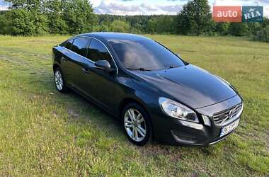 Седан Volvo S60 2012 в Ровно