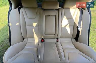 Седан Volvo S60 2012 в 