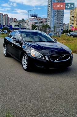 Седан Volvo S60 2012 в Киеве
