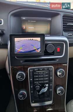 Седан Volvo S60 2012 в 