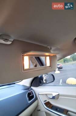 Седан Volvo S60 2012 в 
